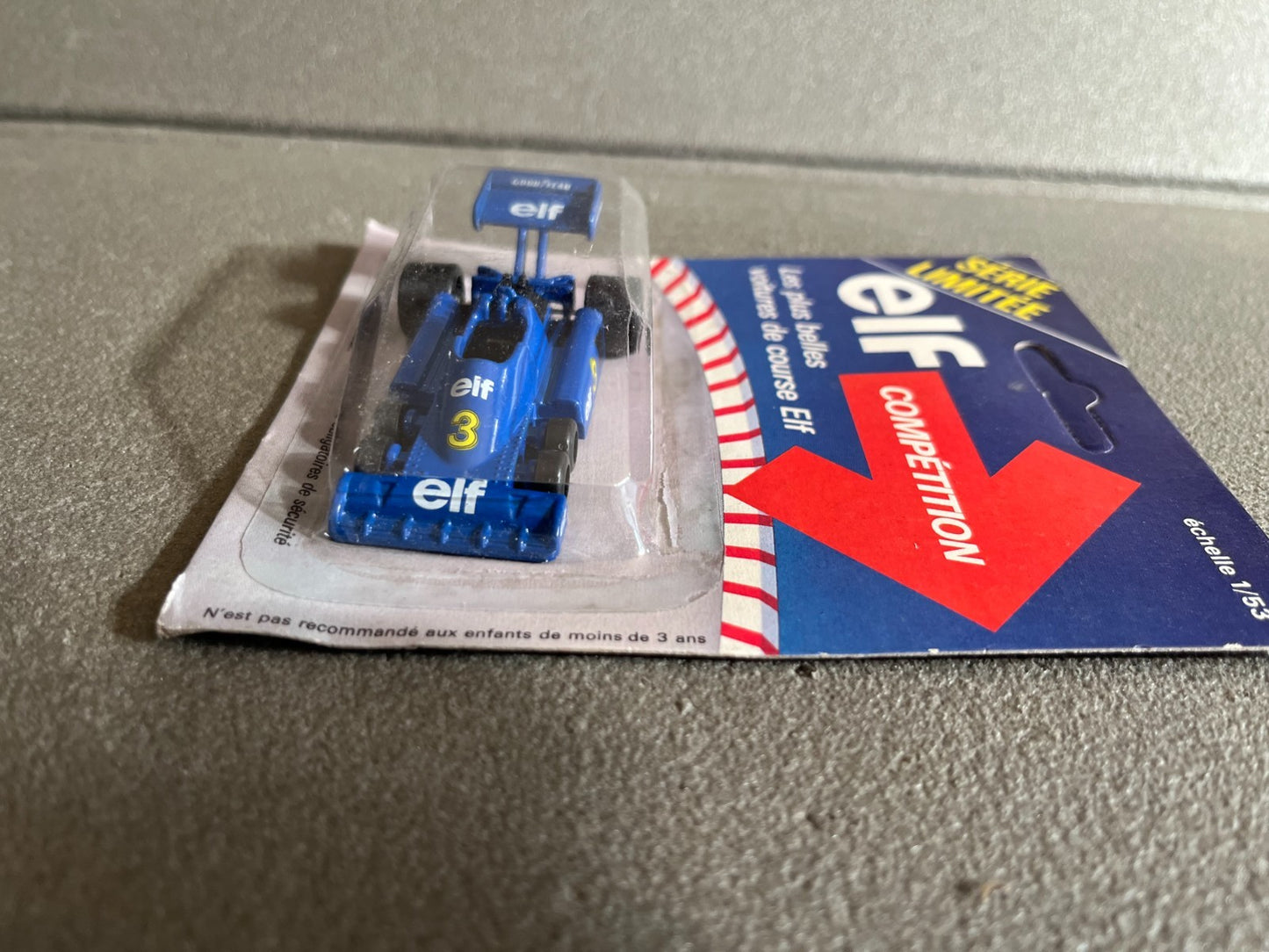 Voiture miniature F1 Tyrrell P 34 1976 Elf Competition 1/53 Type Majorette