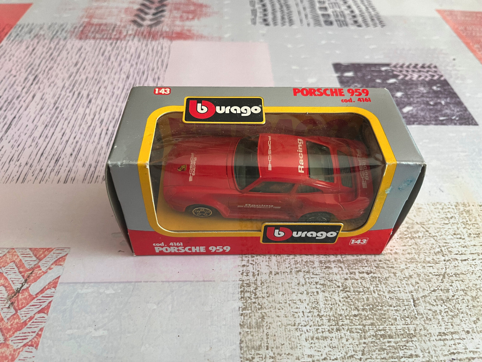 Voiture miniature Burago Porsche 959 4161 au 1/43