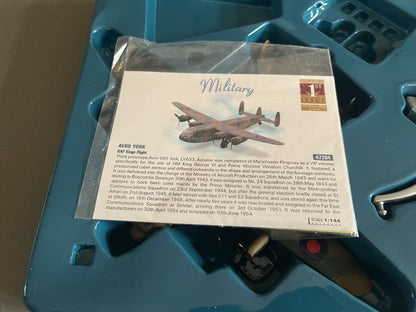 Avion miniature Militaire Avro York Raf  Kings Flight Corgi 1/144 Incomplet