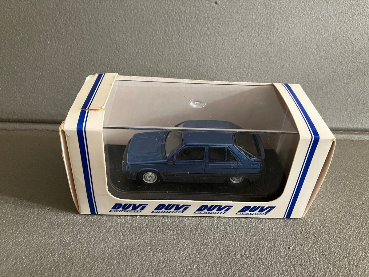 Voiture Miniature Kit résine monté Renault 11 RO396 Duvi France au 1/43