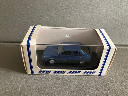 Voiture Miniature Kit résine monté Renault 11 RO396 Duvi France au 1/43
