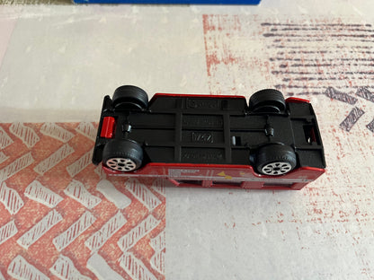 Voiture miniature Land Rover Aziza Burago Street Fire 1/43