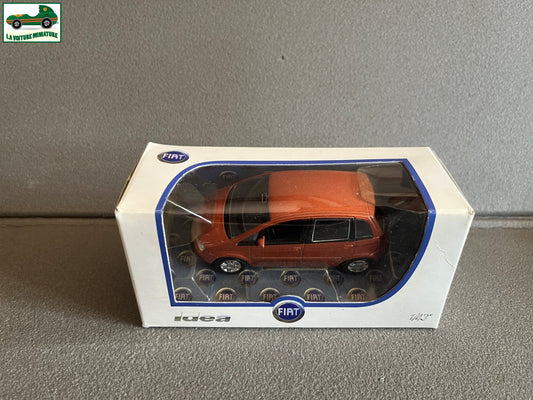 Voiture Miniature Fiat Idea Norev au 1/43