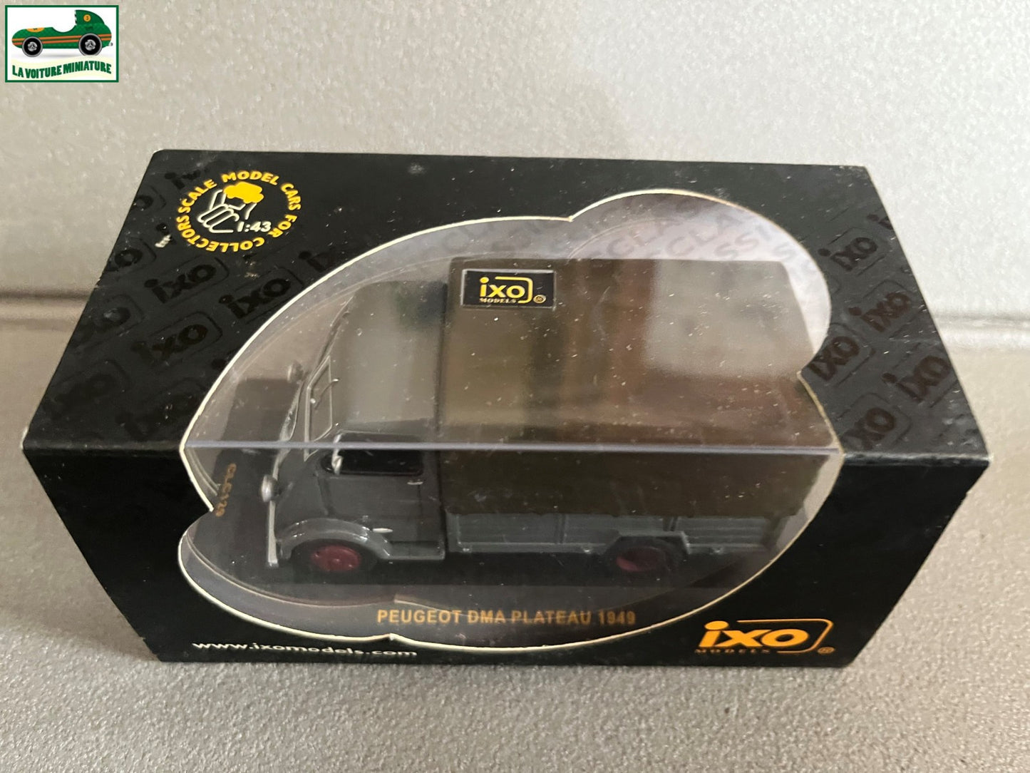 Voiture Miniature Camion Peugeot DMA Plateau 1949 Ixo au 1/43