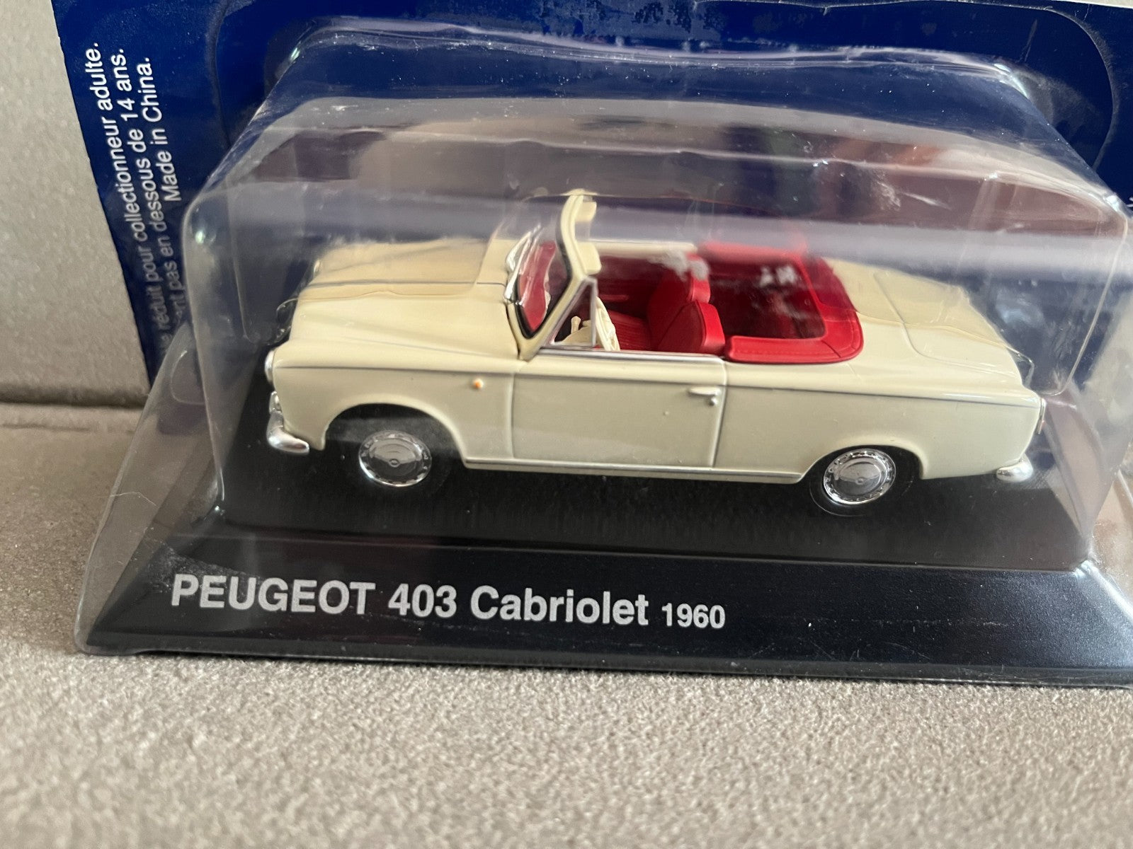 Voiture Miniature Peugeot 403 Cabriolet 1960 Norev Hachette au 1/43