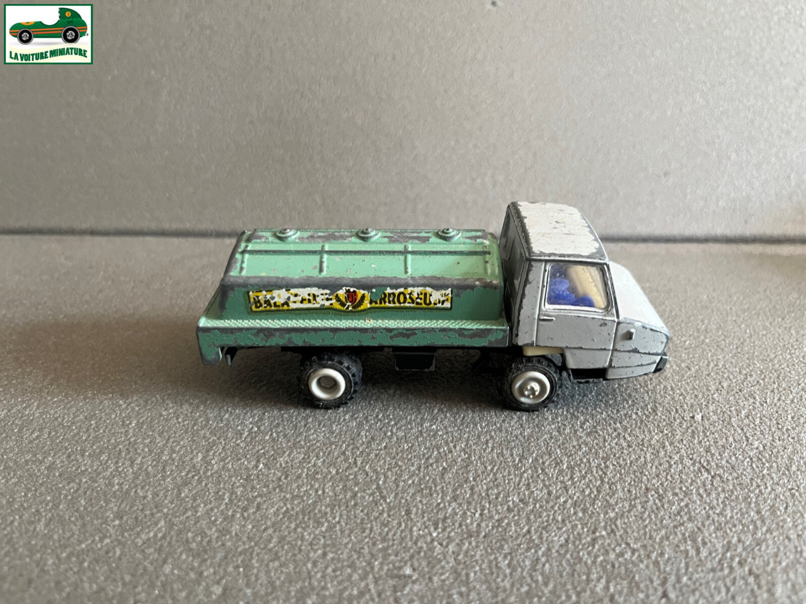Ancienne Miniature Camion Berliet Stradair Balayeuse France Jouets FJ Epave 1/60