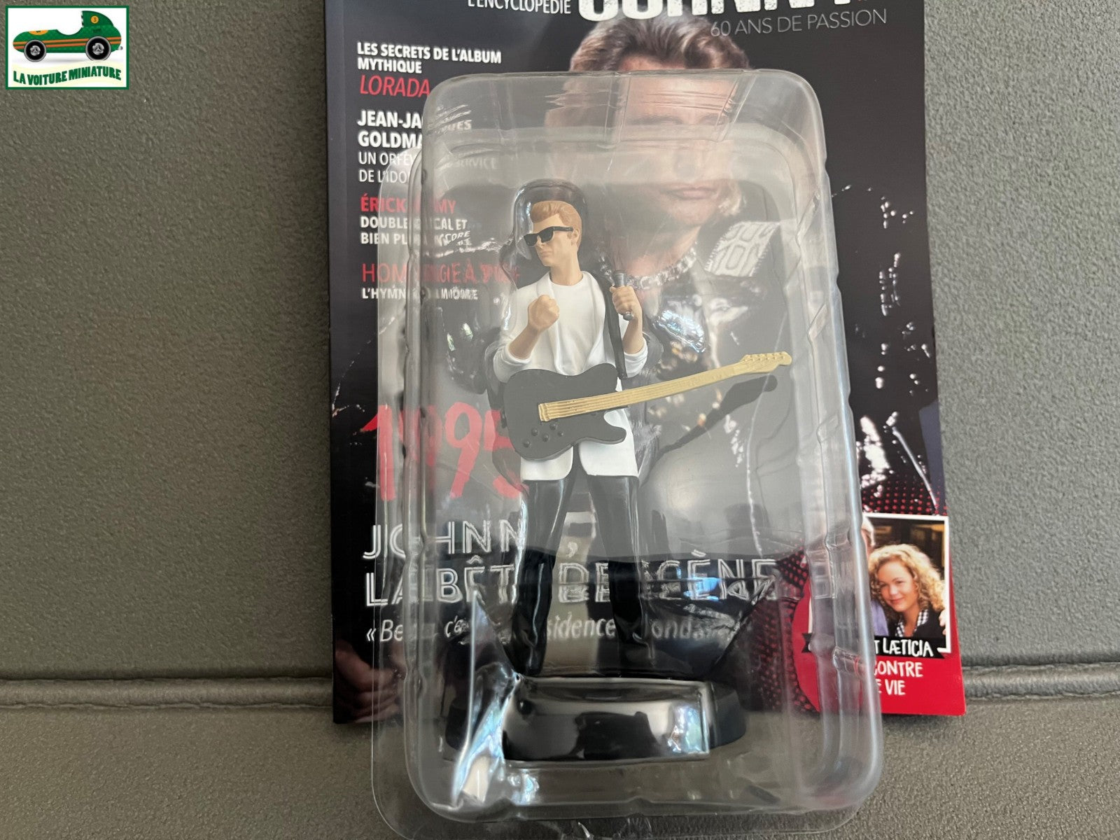 Figurine de Collection Johnny Hallyday + Livret N°17