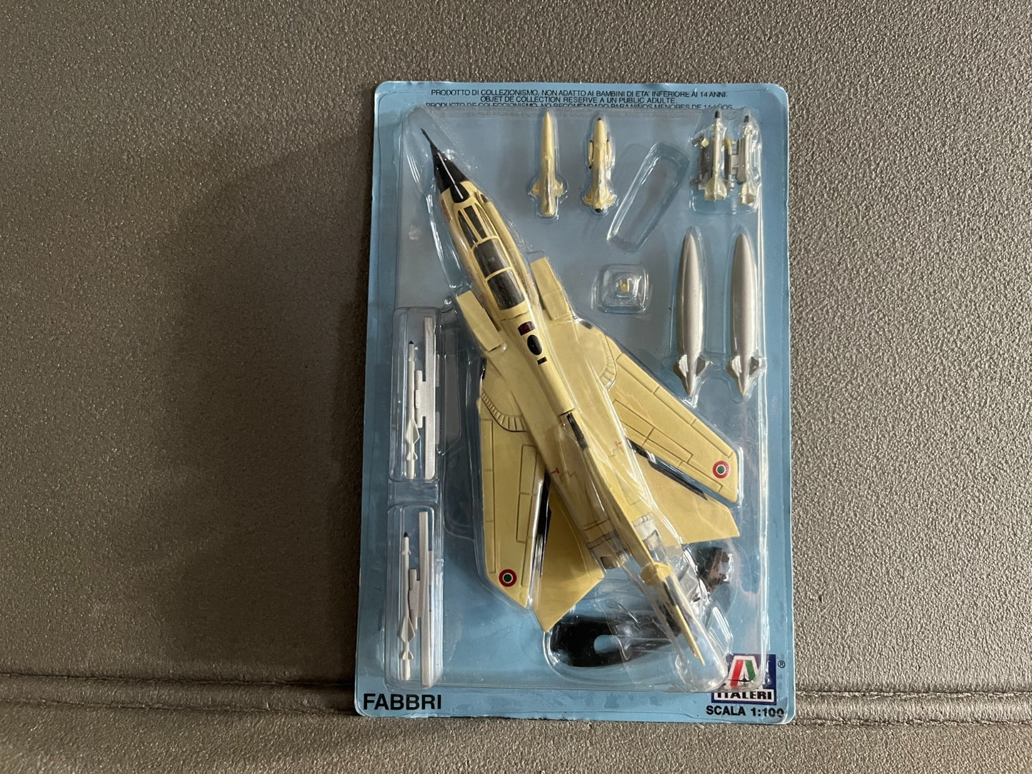 Avion miniature Militaire Tornado Fabbri Italeri 1/100