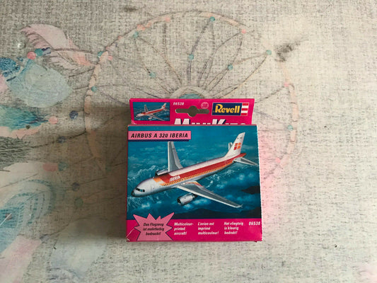 Miniature Avion Maquette Kit à monter MiniKits Airbus A320 Iberia Revell N° 6538
