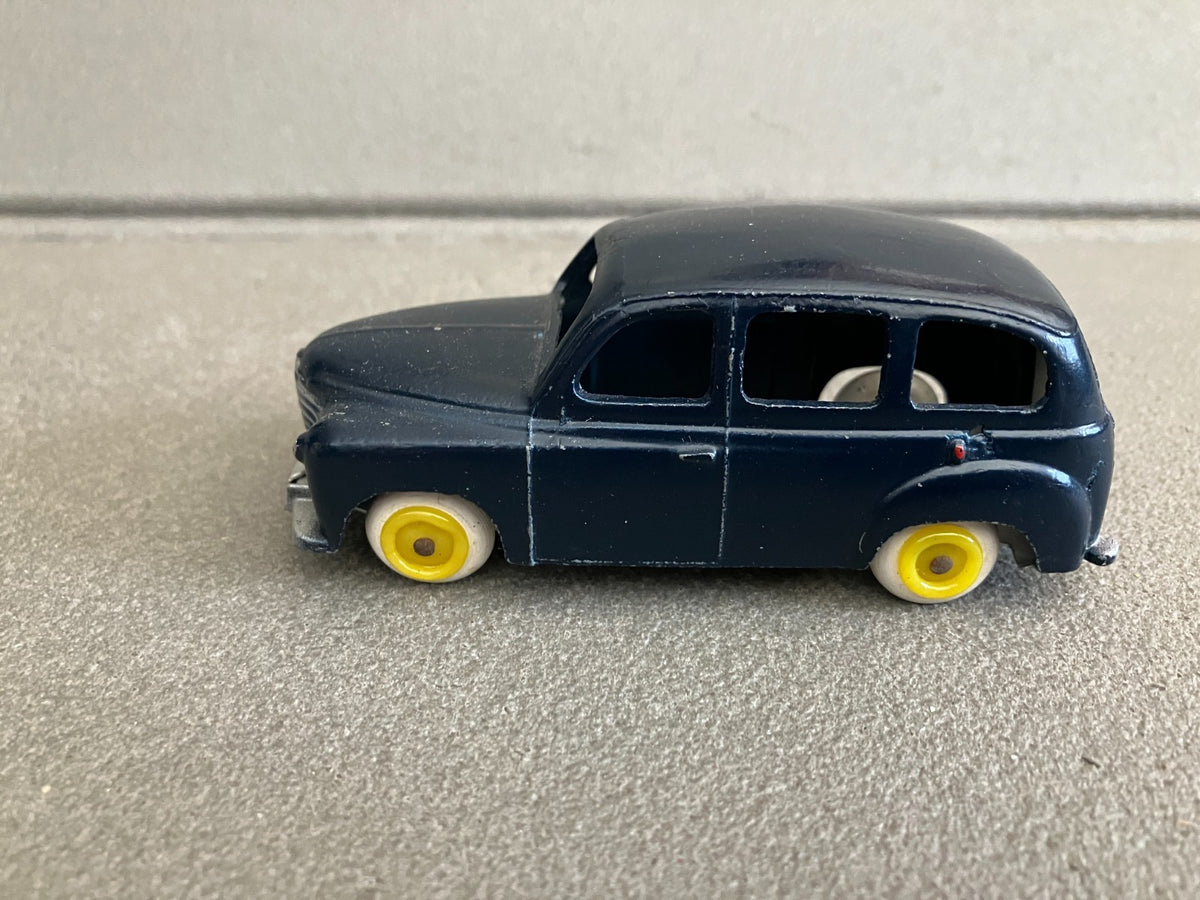 Ancienne Voiture Miniature Renault Prairie CIJ France 1/43