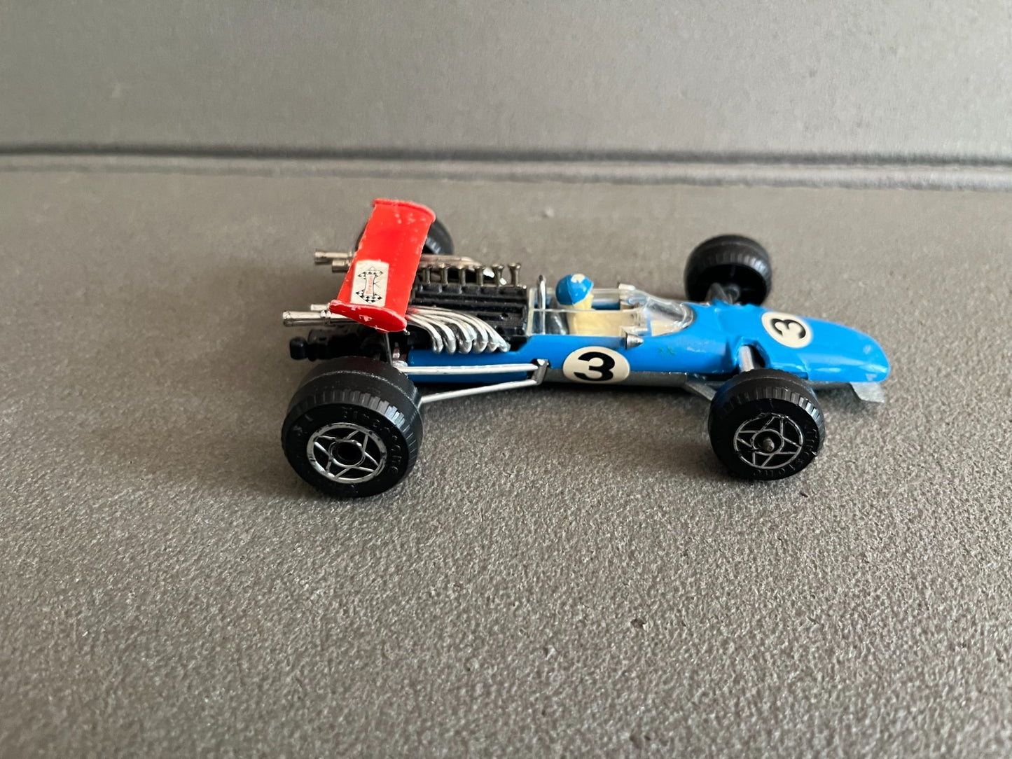 Jouet Ancien Voiture Miniature Matra F1 Politoys Italy au 1/32 Epave