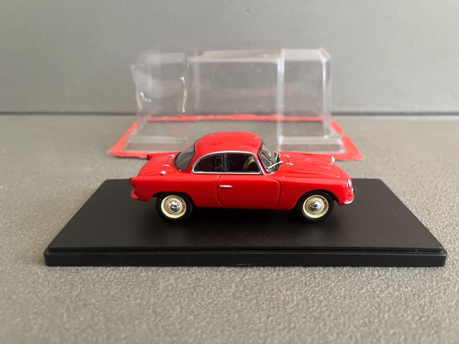 Voiture miniature Citroen 2cv 2 cv coupé UMAP Auto Plus Hachette 1/43