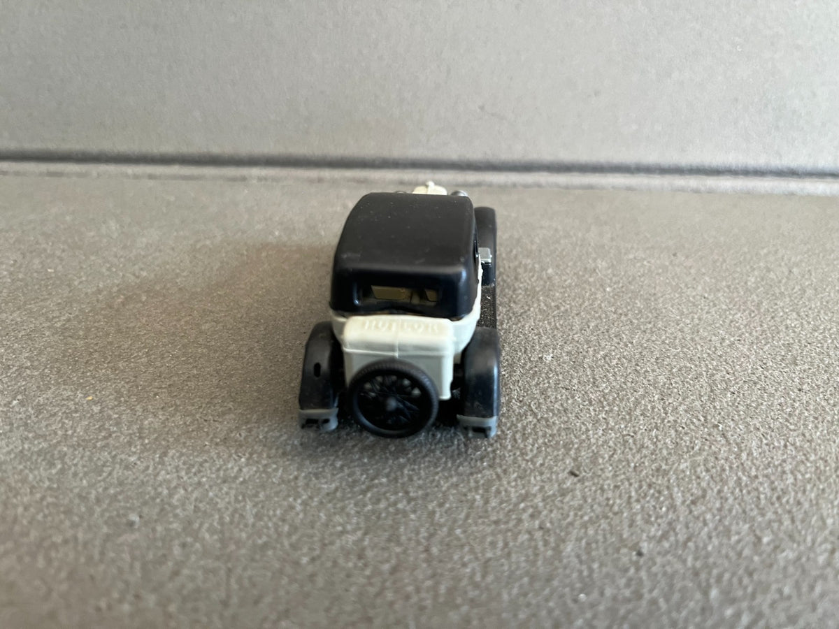 Voiture Miniature Ancien Plastique Alfa Roméo 6C 1930 Huilor