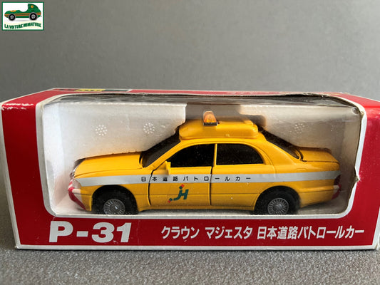 Ancienne Voiture Miniature Toyota Crown Majesta Diapet P-31 Japan au 1/40