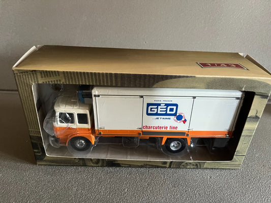 Voiture Miniature Camion D'autrefois Saviem Geo Ixo Altaya 1/43