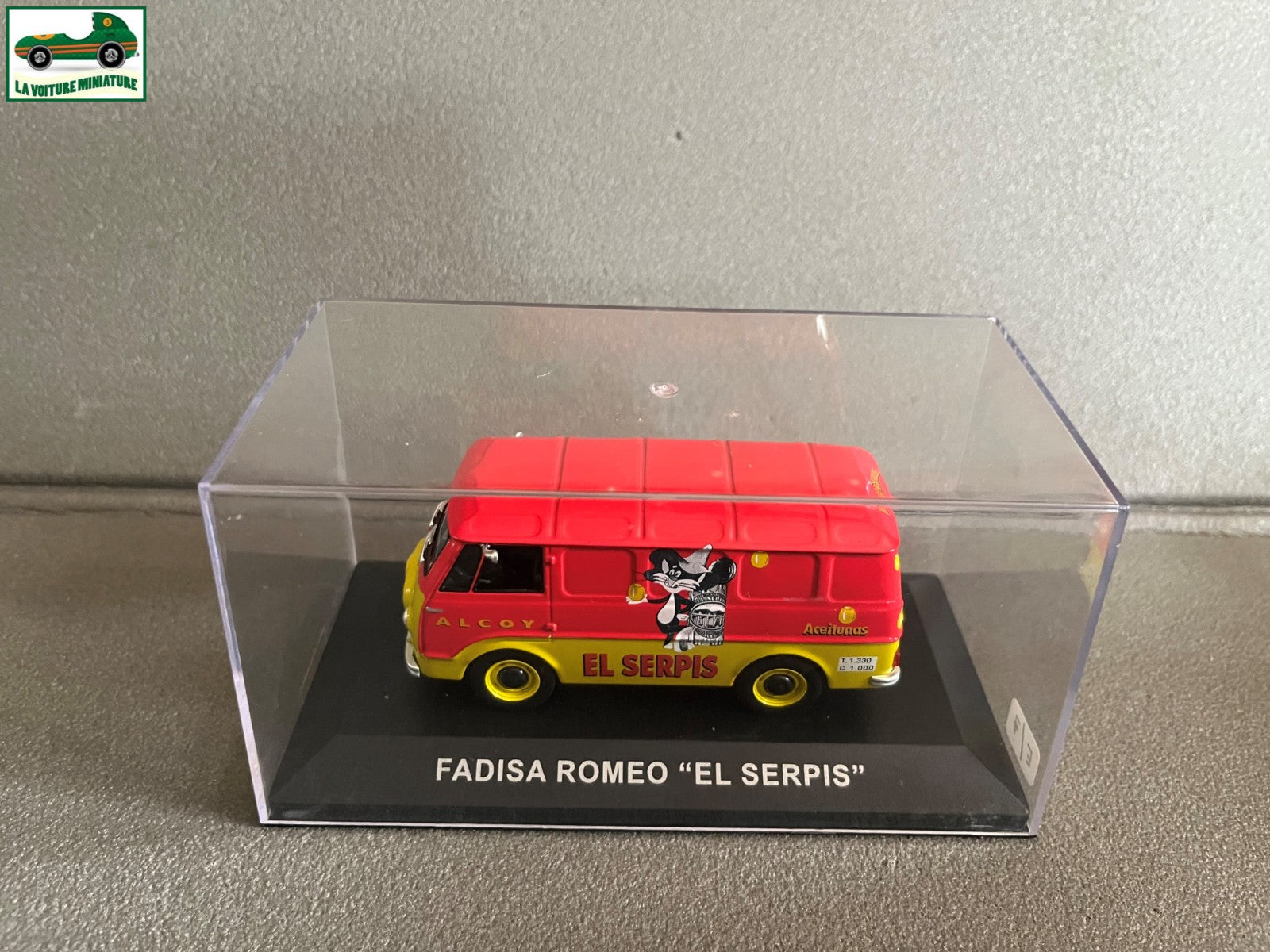Voiture Miniature Camion Publicitaire Fadisa Romeo EL Serpis au 1/43