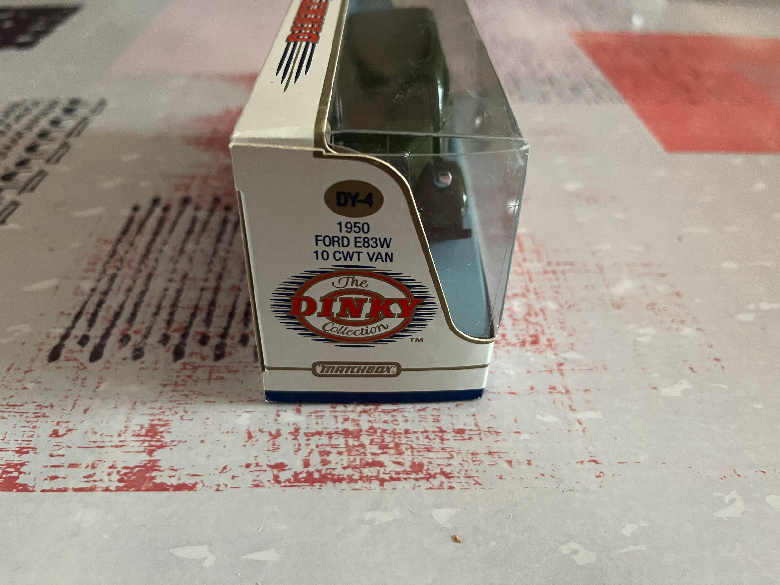 Voiture Miniature 1950 Ford E83W 10 CWT Van DY-4 Dinky Matchbox au 1/43