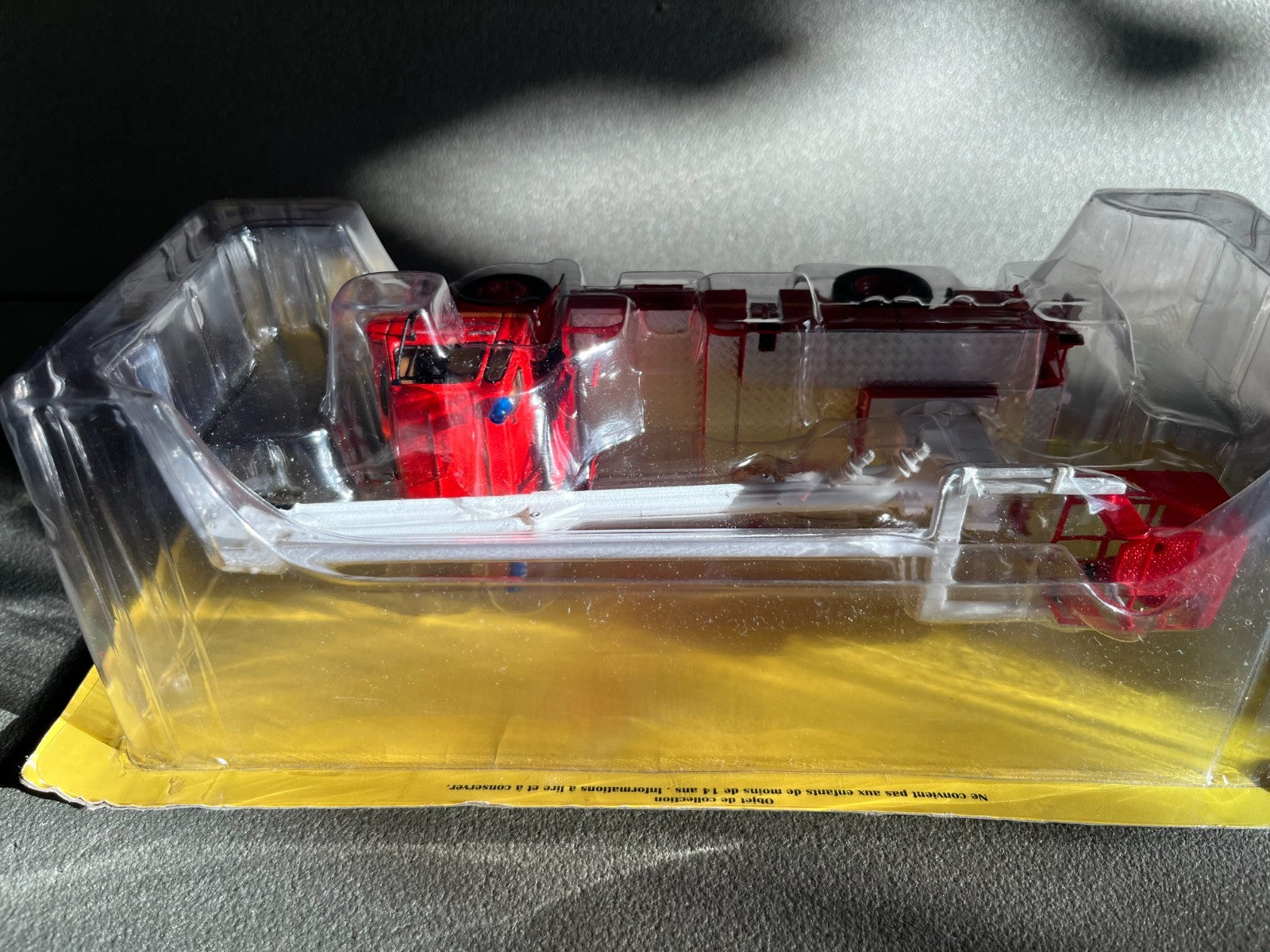 Voiture miniature Camion Berliet KB Nacelle Pompiers Hachette 1/43