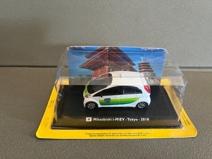 Voiture Miniature Mitsubishi i-MiEV Tokyo 2010 Taxi du Monde au 1/43