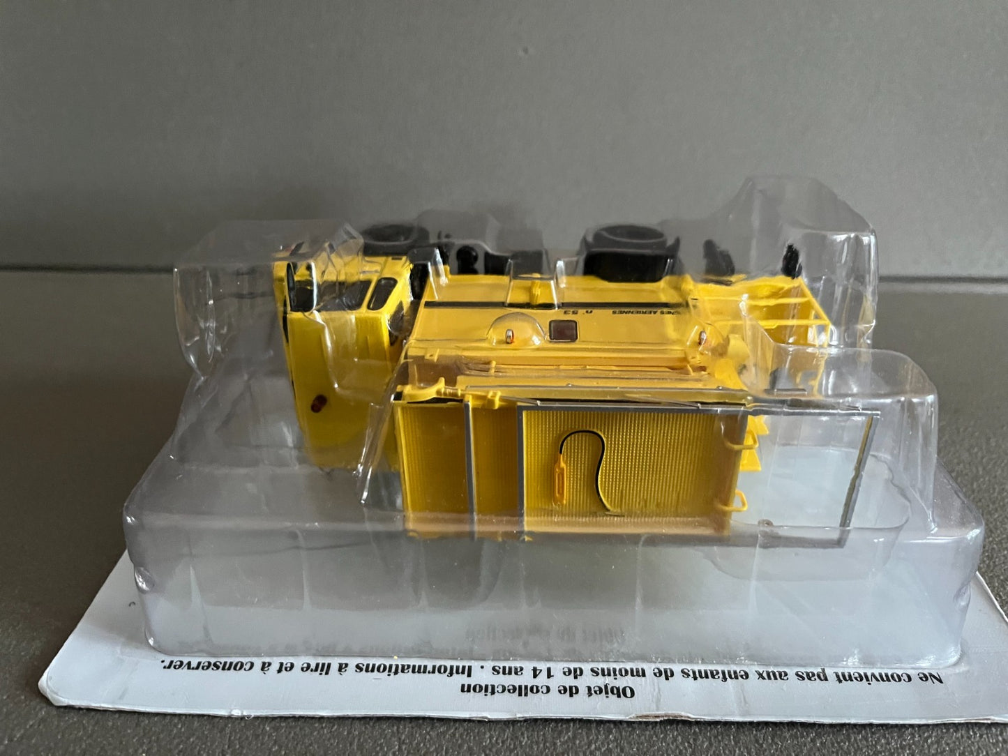 Voiture miniature Camion Berliet 620 KB Lignes Aeriennes Hachette 1/43