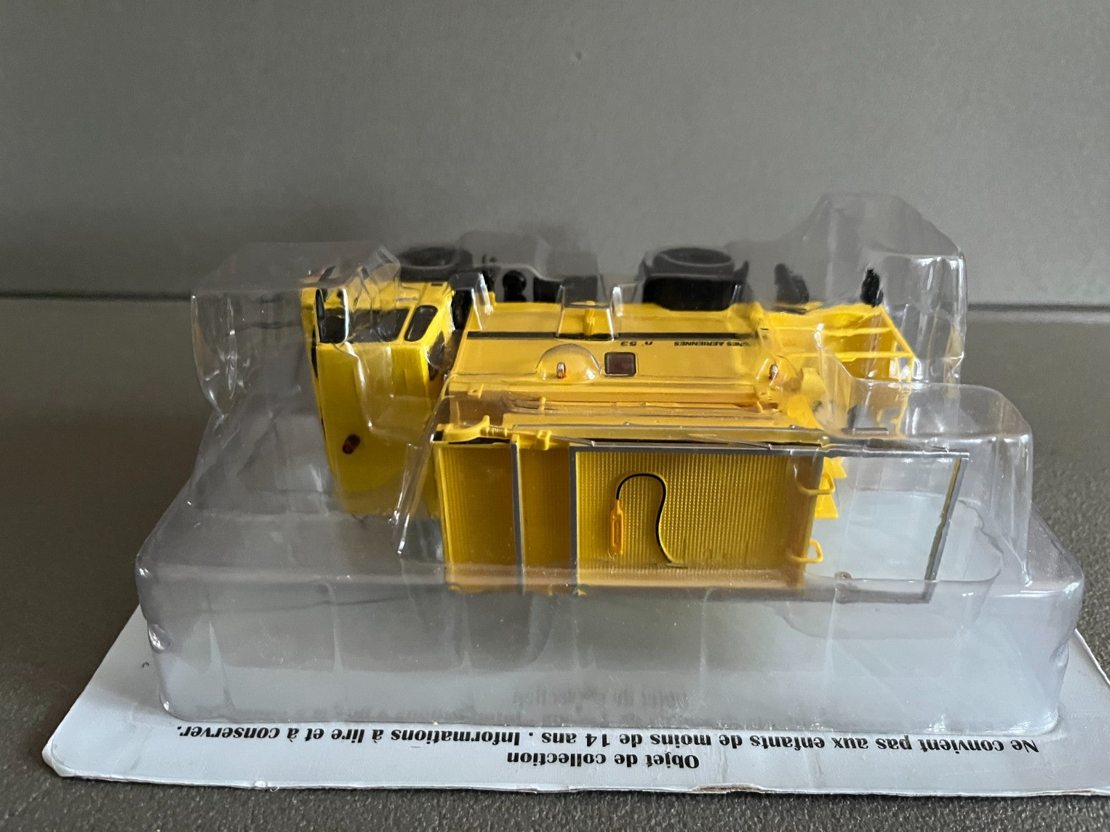 Voiture miniature Camion Berliet 620 KB Lignes Aeriennes Hachette 1/43