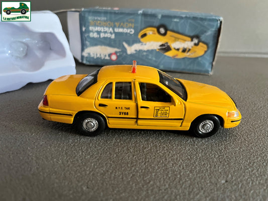 Voiture Miniature Ford Crown Victoria New York Taxi du Monde Welly au 1/38