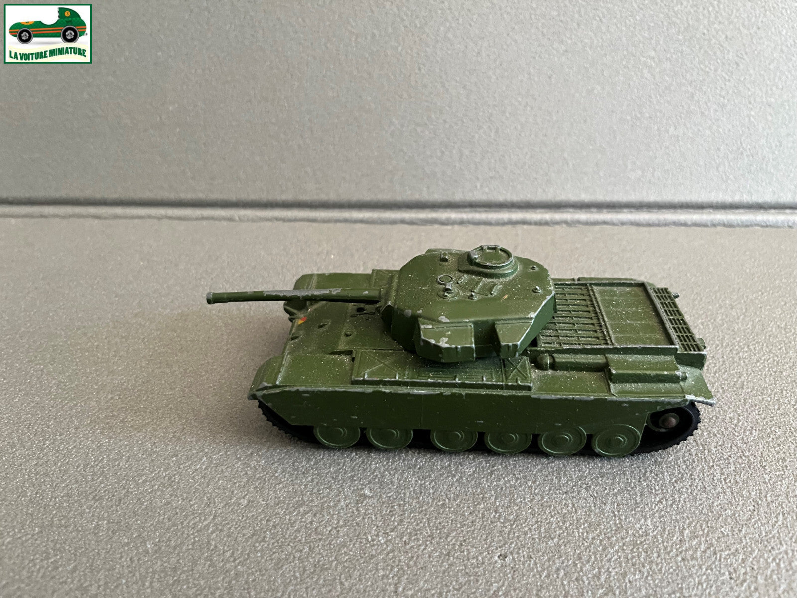 Ancienne Miniature Militaire 651 Centurion Tank Dinky Toys Meccano Epave