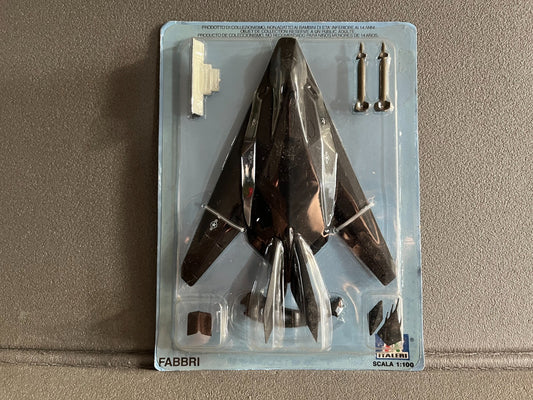 Avion miniature Militaire F-117 Stealth Italeri 1/100