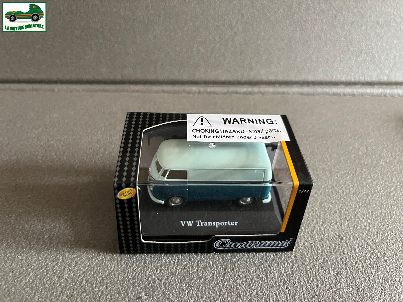 Miniature Voiture Van Volkswagen VW Combi Transporter Cararama 1/72