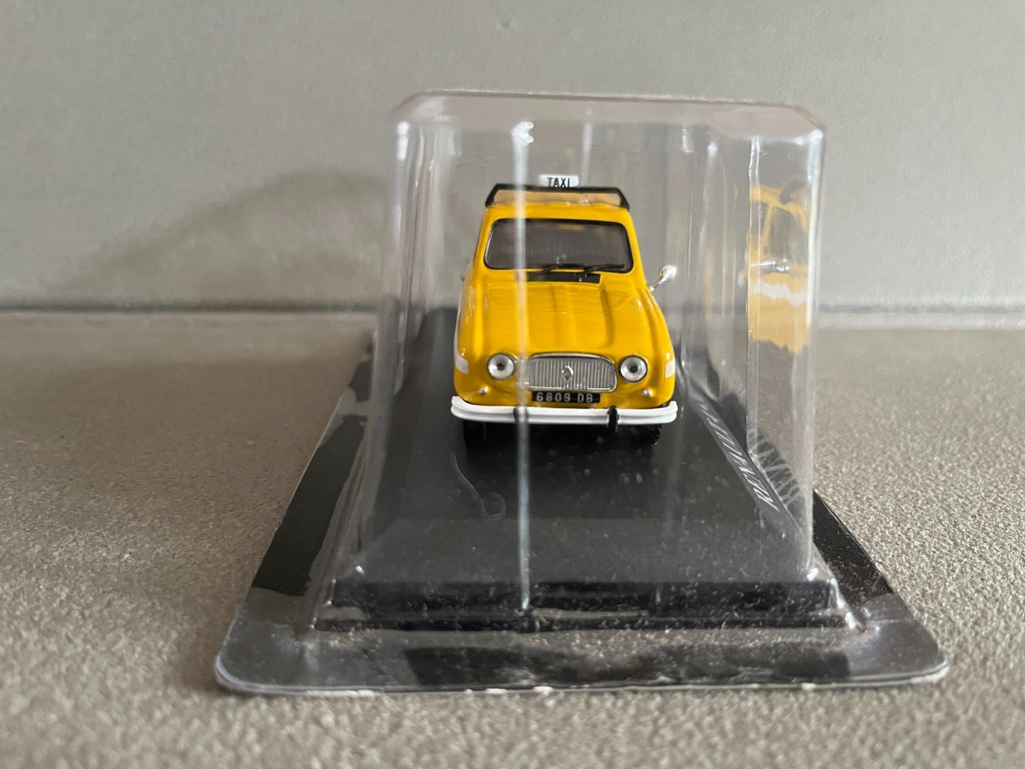 Voiture Miniature Renault 4 4L R4 Antananarivo 1984 Taxi Du Monde au 1/43 Altaya