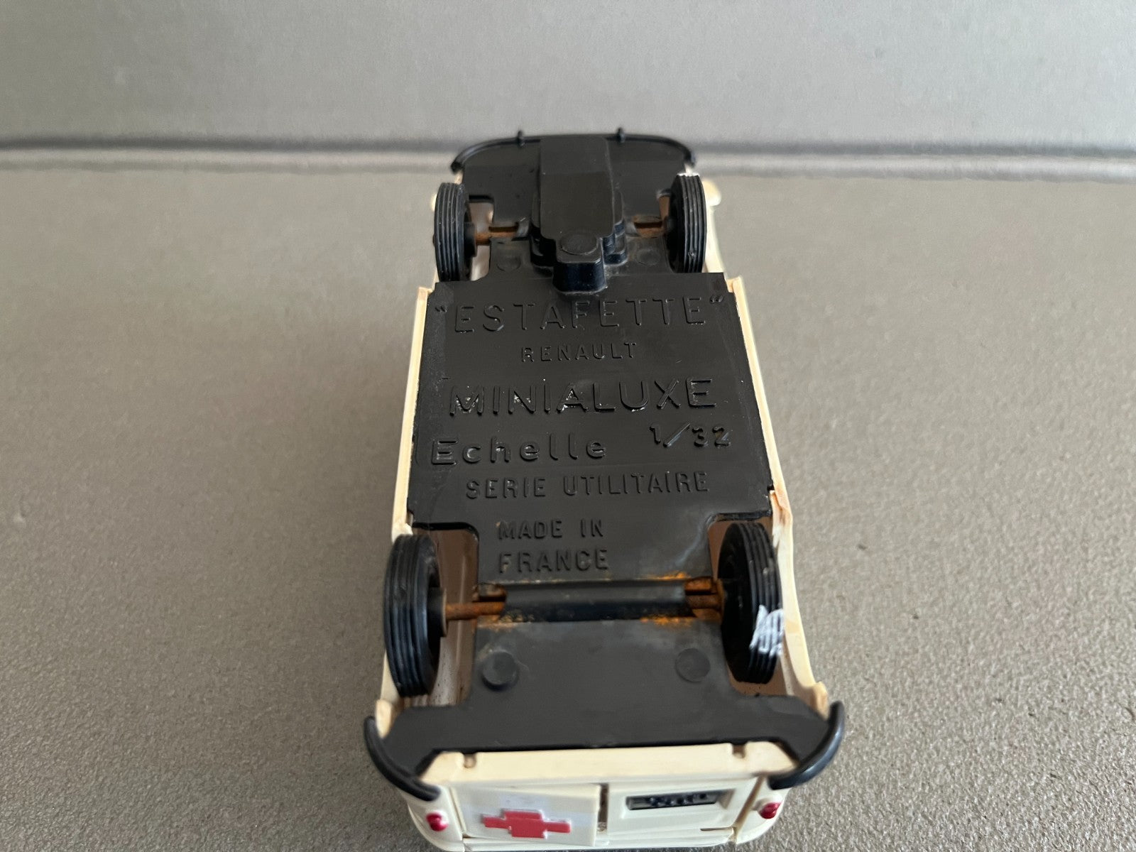 Voiture Miniature Ancienne Renault Estafette Minialuxe France 1/32