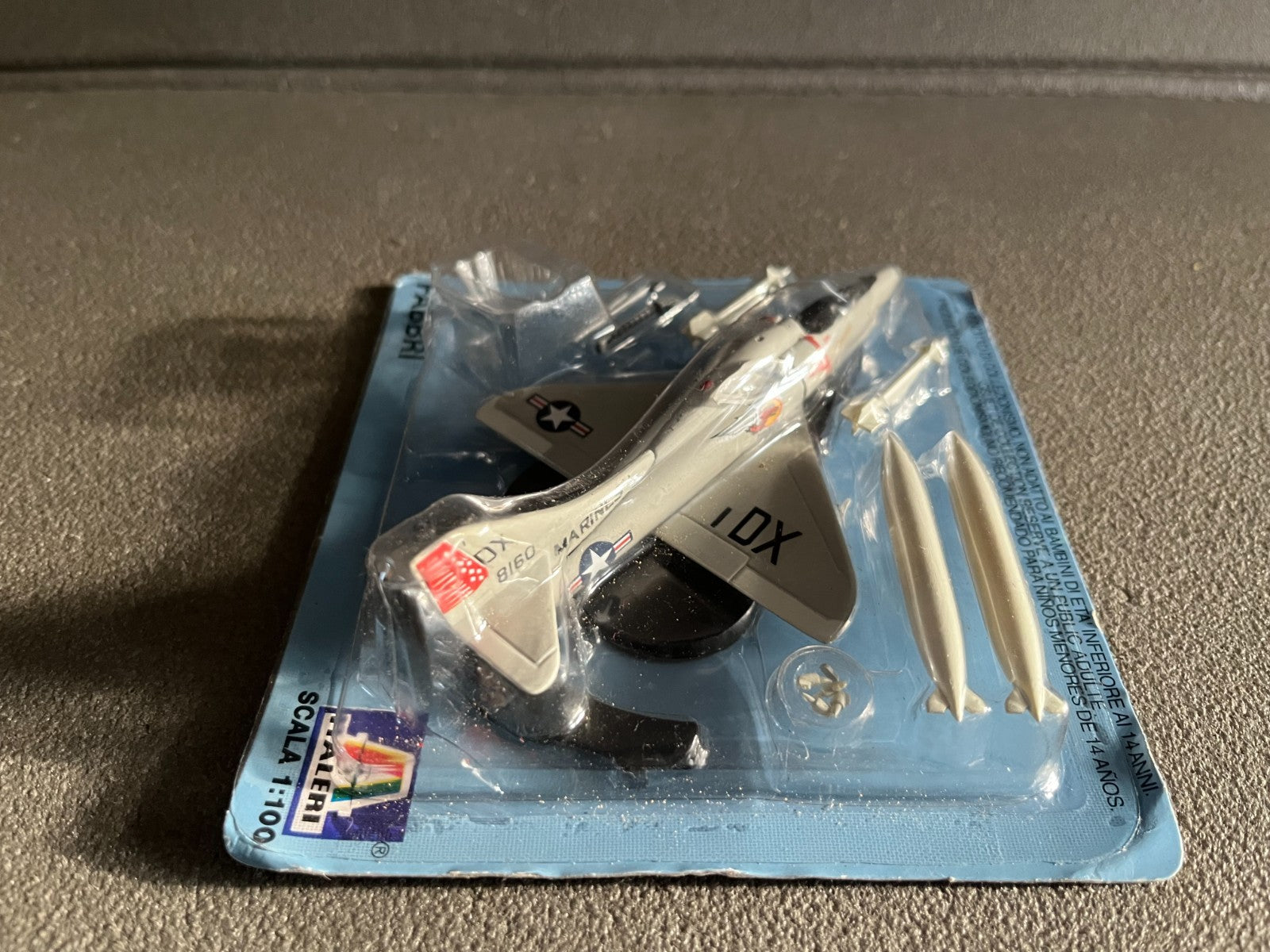 Avion miniature Militaire Tempest Fabbri Italeri 1/100