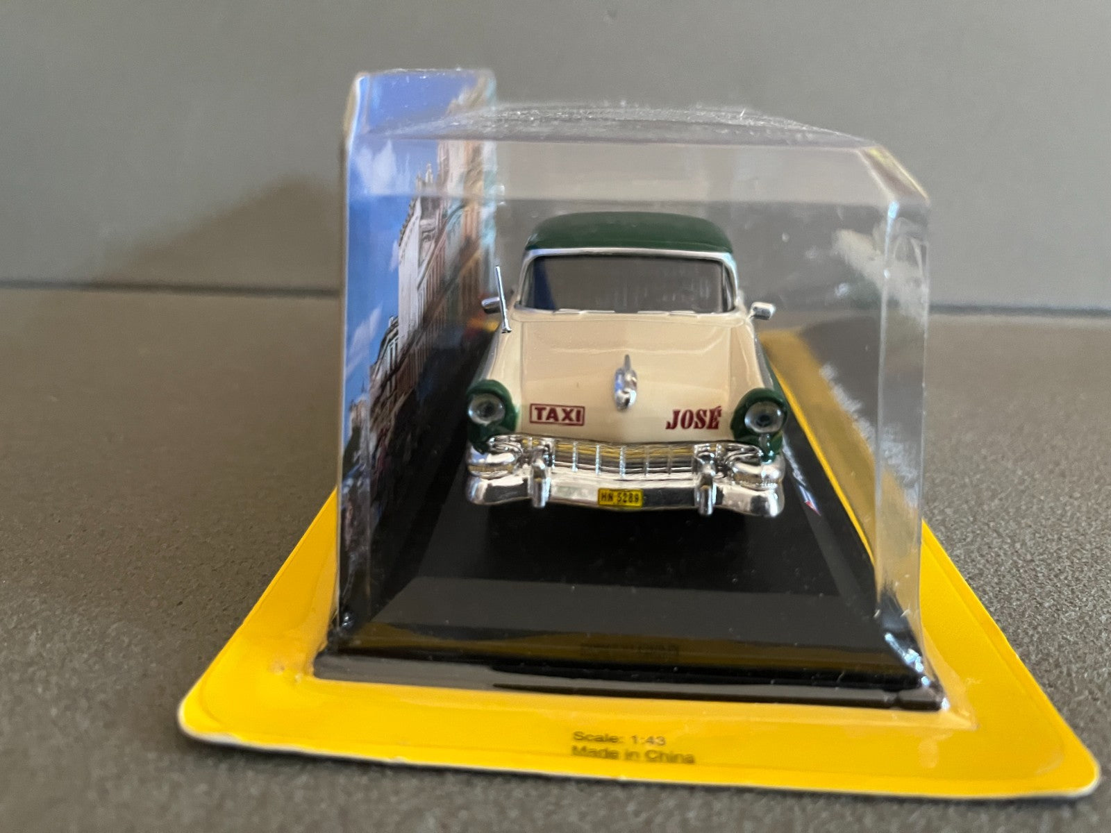 Voiture Miniature Ford Fairlane Havana 1955 Taxi du Monde au 1/43