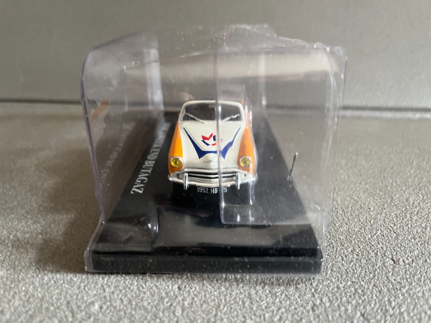 Voiture miniature Camion Simca Week End Butagaz Auto Plus Hachette 1/43