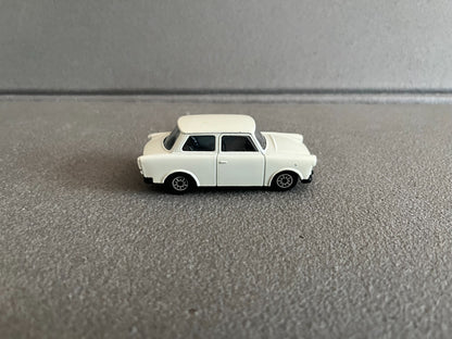 Jouet Ancien Voiture Miniature Trabant MC Toys URSS 1/60 Echelle Type Majorette