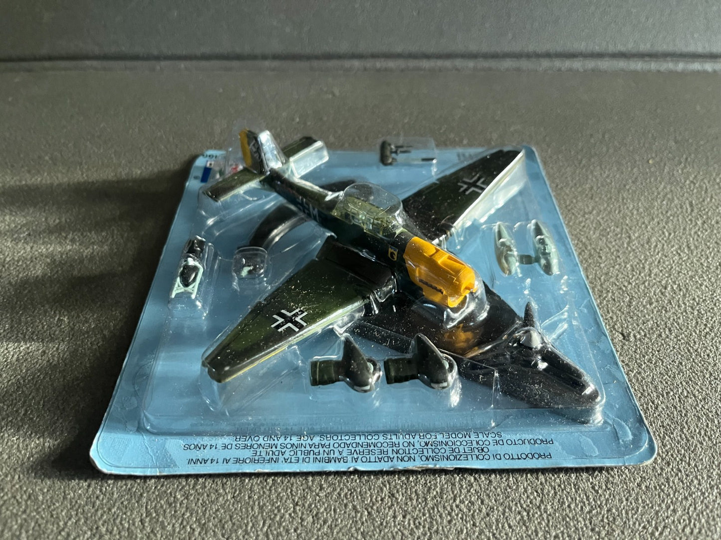 Avion miniature Militaire Stuka Fabbri Italeri 1/100