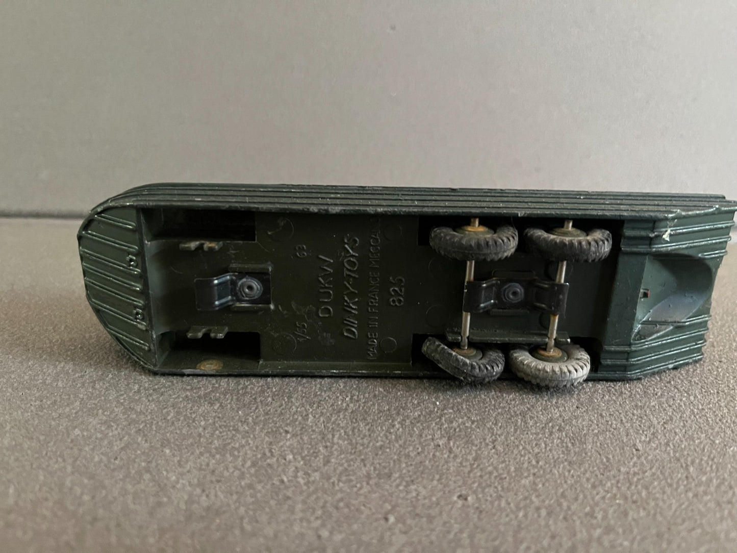 Ancienne Miniature Militaire Blindé DUKW 825 Dinky Toys Meccano France Epave