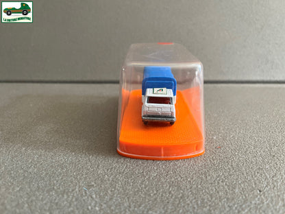Voiture miniature Camion Mercedes Aeroport Guiloy Spain Echelle Type Majorette