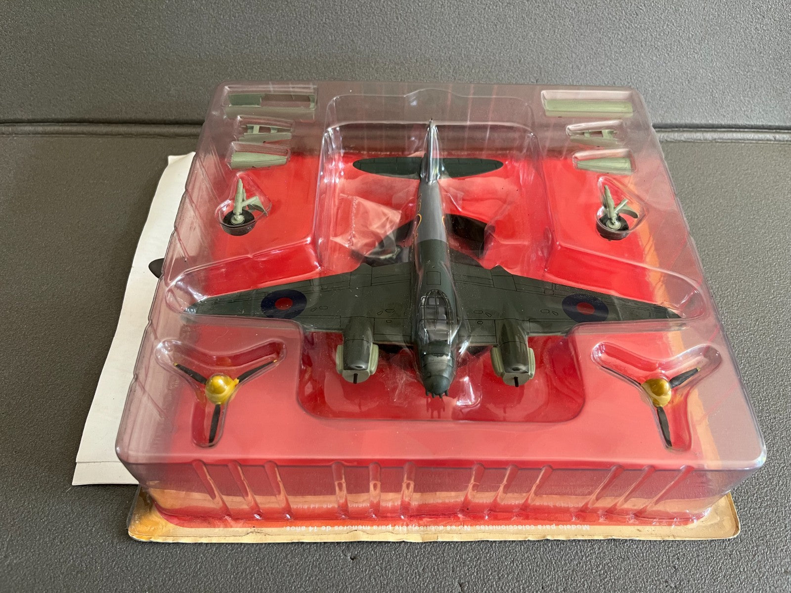 Avion miniature Militaire 2e Guerre De Havilland Mosquito FB MK. VI Altaya 1/72