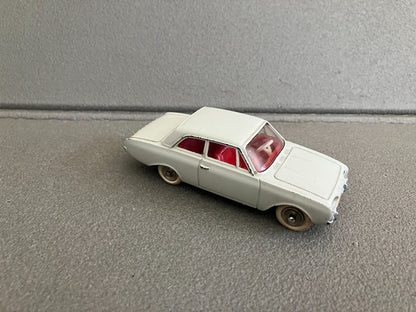 Ancienne Voiture Miniature Ford Taunus 559 France Meccano Dinky Toys 1/43