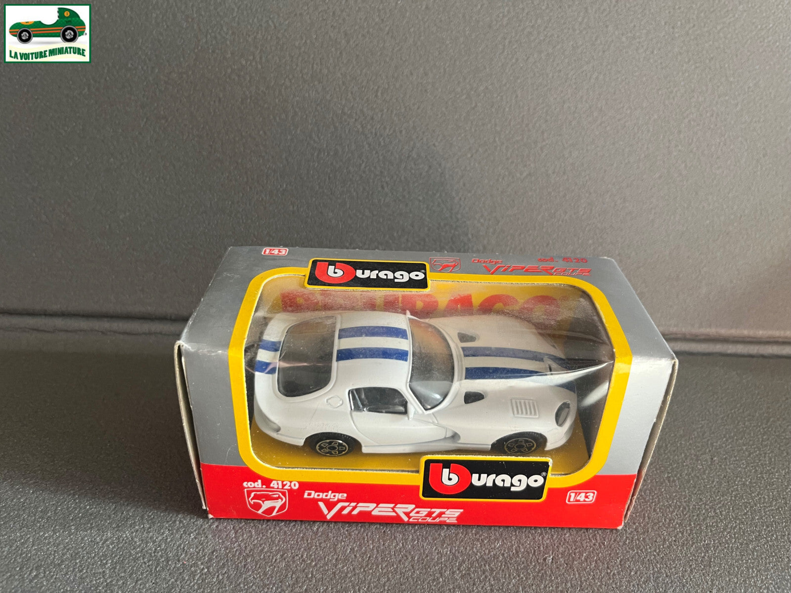 Voiture miniature Burago Dodge Viper GTS Coupé 4120 au 1/43