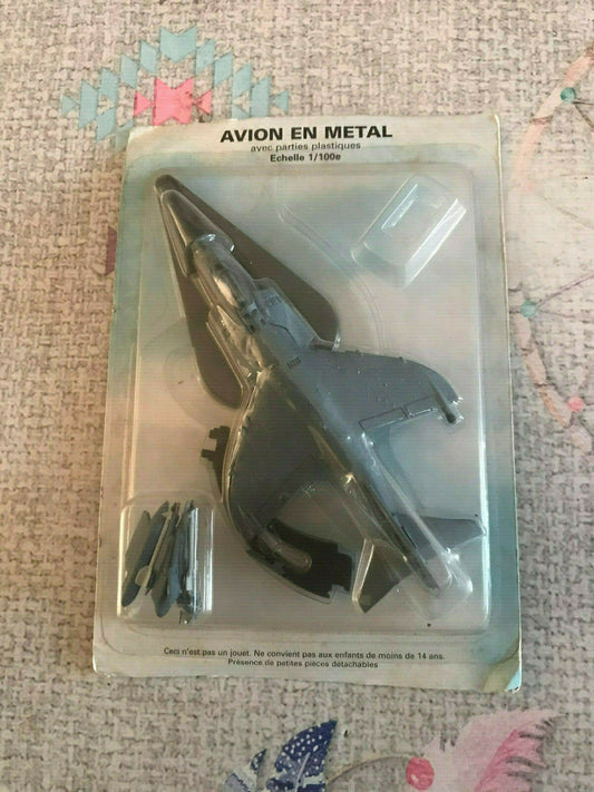Avion miniature Militaire Sea Harrier FRS 1 1/100
