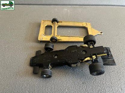 Ancienne Miniature Voiture F1 John Player + Remorque Corgi WhizzWheels au 1/36