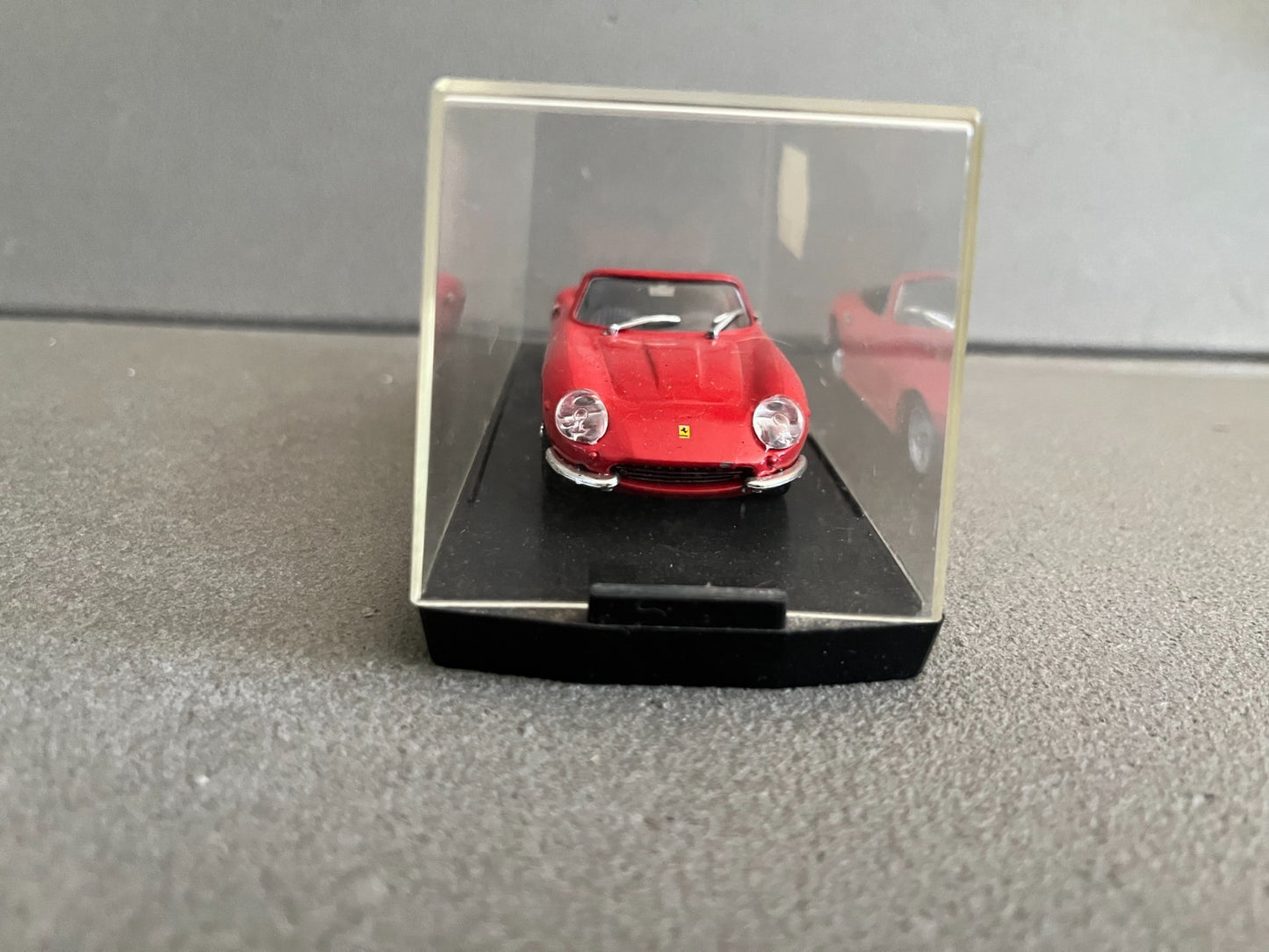Voiture Miniature Ferrari 275 GTB/4 Spider Best au 1/43