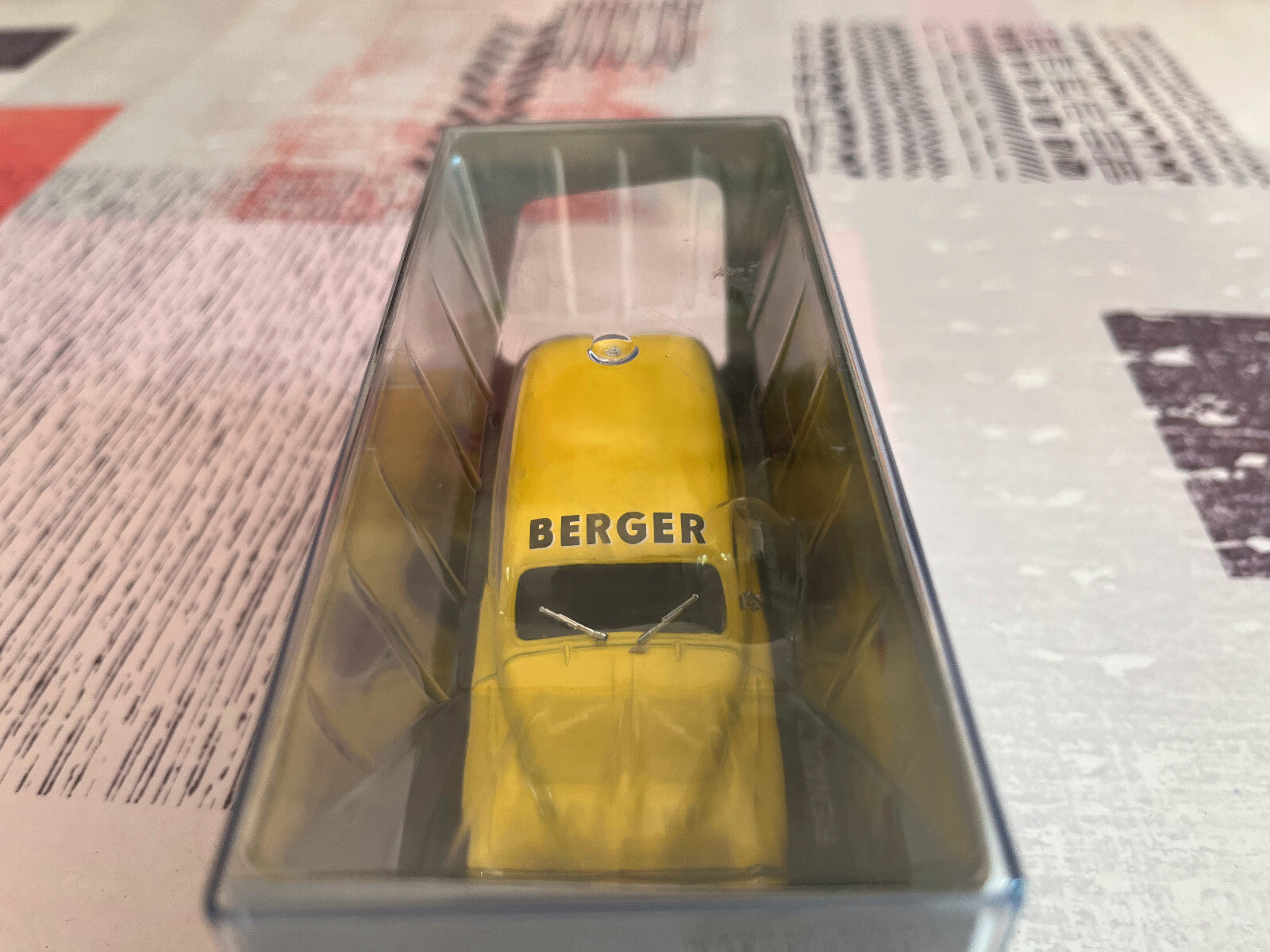 Voiture miniature Renault Colorale Pastis Berger au 1/43