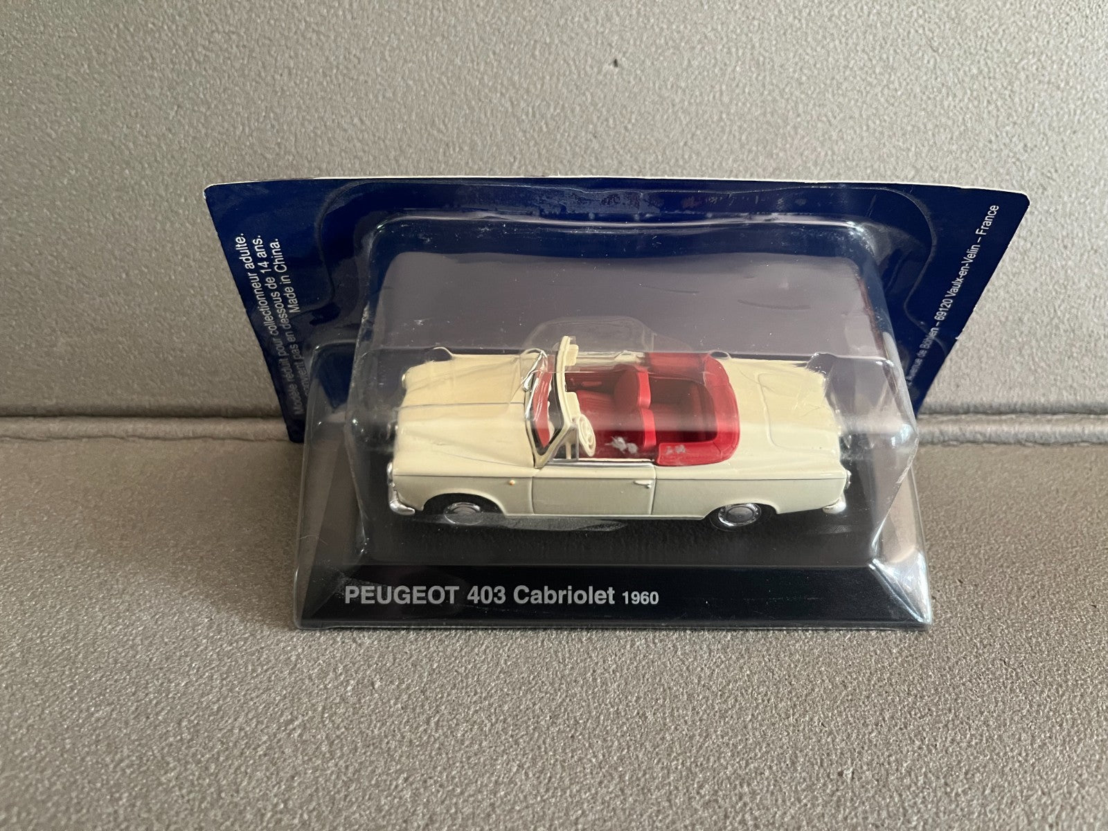 Voiture Miniature Peugeot 403 Cabriolet 1960 Norev Hachette au 1/43