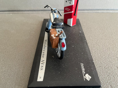 Moto Miniature Cyclomoteur  Scooter Motobécane AV88 Solido  1/18