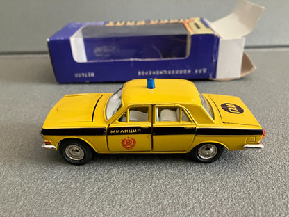 Ancienne Miniature Voiture Volga GAZ-24 Tan Police Russe Novoexport URSS 1/43