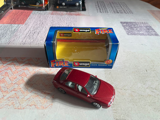 Voiture miniature Burago Street Fire Alfa Romeo 156 au 1/43