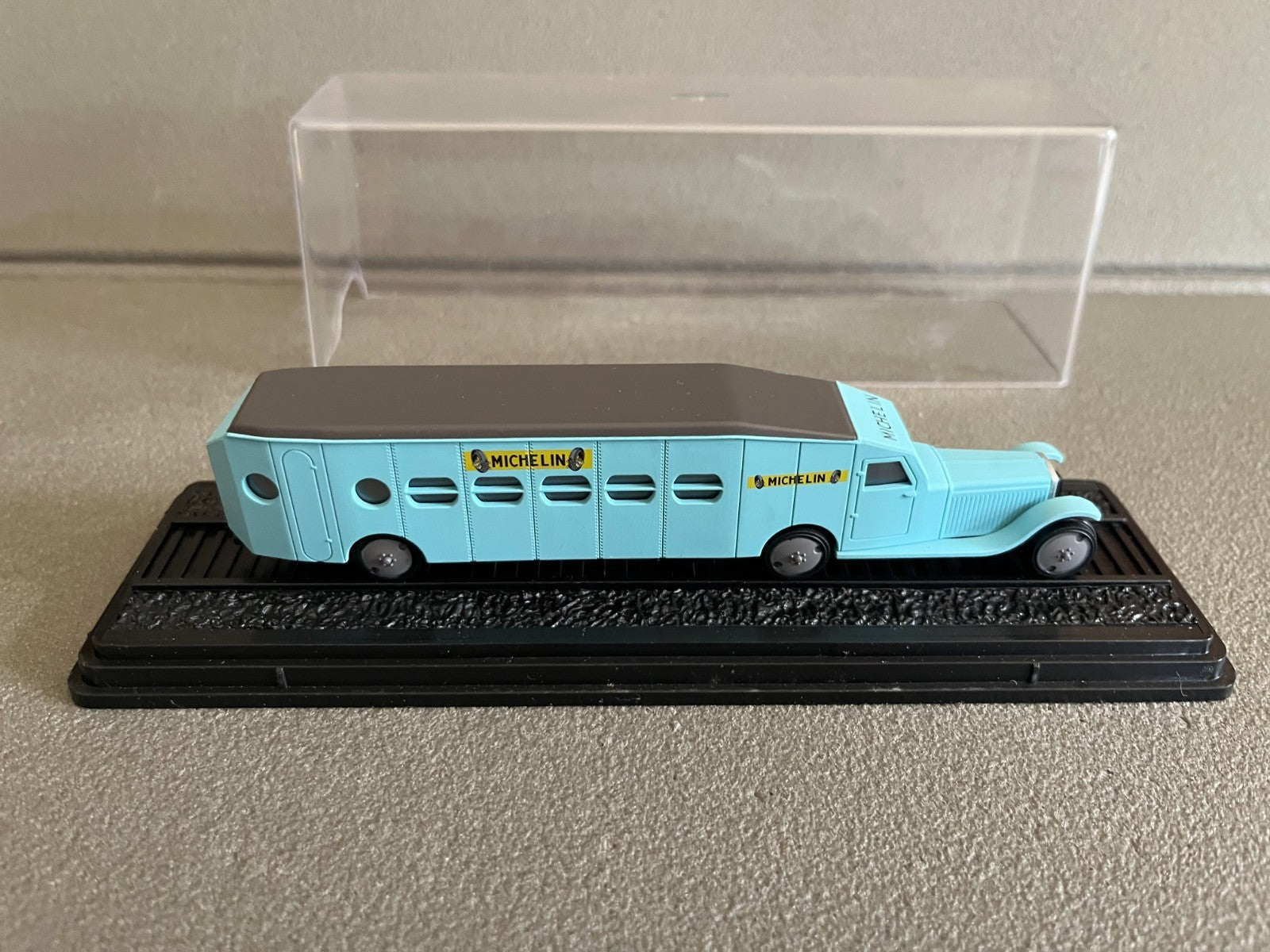 Voiture Miniature Autorail Train Michelin Micheline Type 5 HO au 1/87